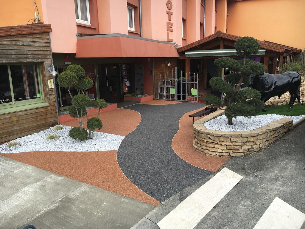 Hotel Burnichon Тарар Екстериор снимка