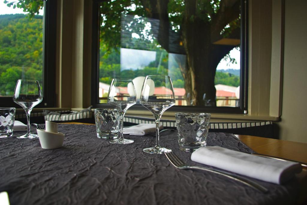 Hotel Burnichon Тарар Екстериор снимка
