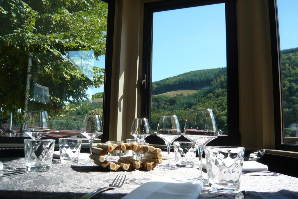 Hotel Burnichon Тарар Екстериор снимка