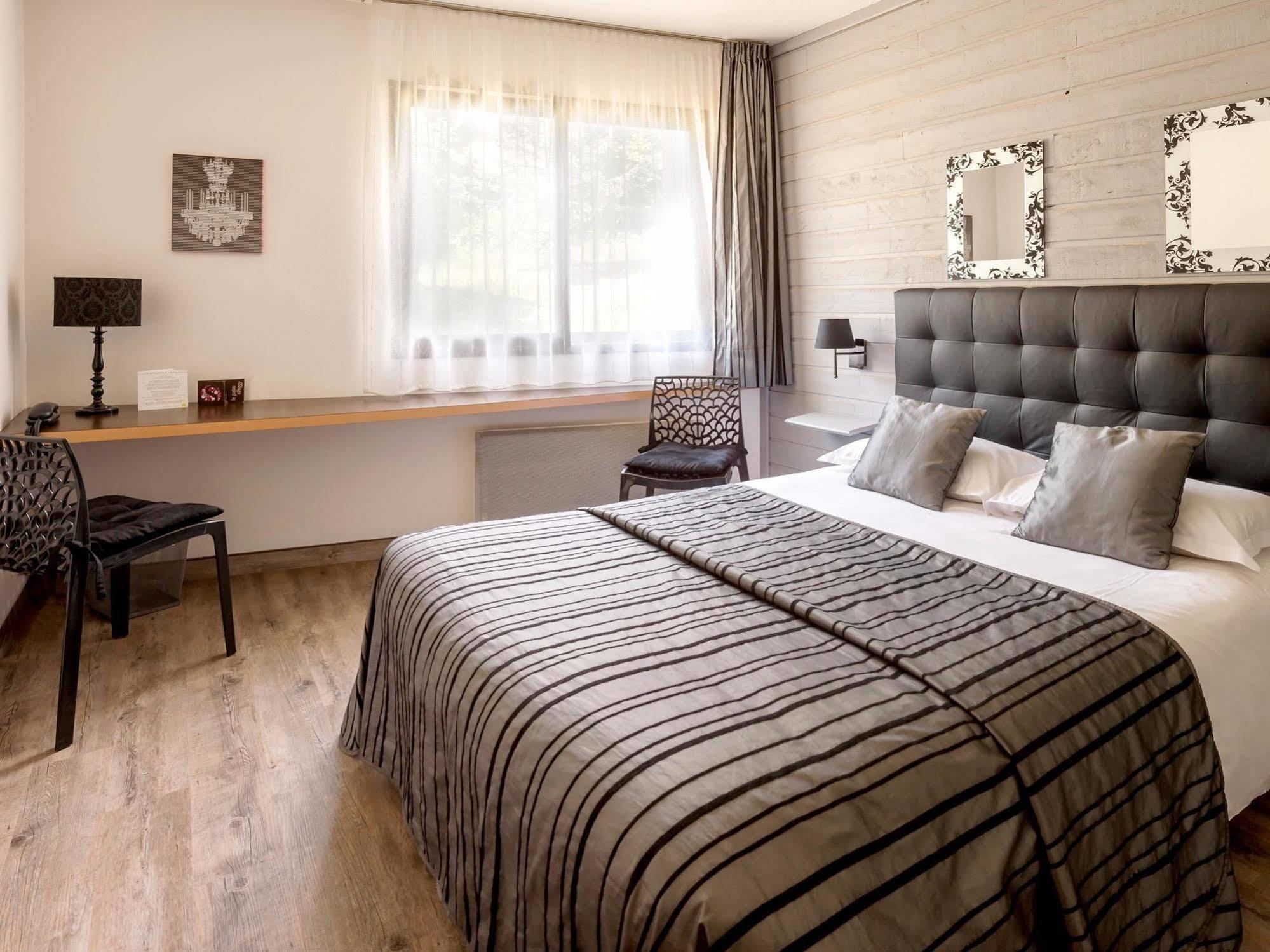 Hotel Burnichon Тарар Екстериор снимка